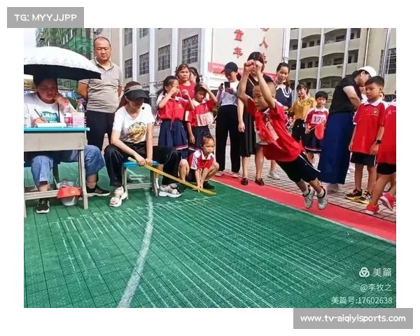 会同县一完小裁判员一丝不苟记录:赛场外身影同样值得点赞 会同县一完小裁判员一丝不苟记录:赛场外身影同样值得点赞